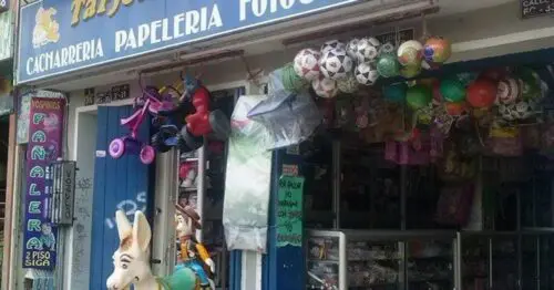 TARJETAS Y DETALLES TARJETAS Y DETALLES